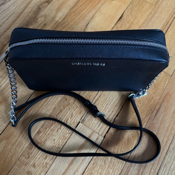 Michael Kors Jet Set Crossbody Bag (black w silver hardware) - Picture 5 of 15
